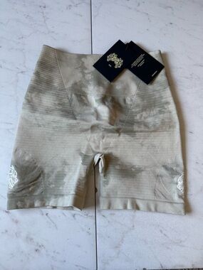 Darc Sport Everson Valnecourt Seamless Shorts - Cactus Gray Ghost Clouds - Small